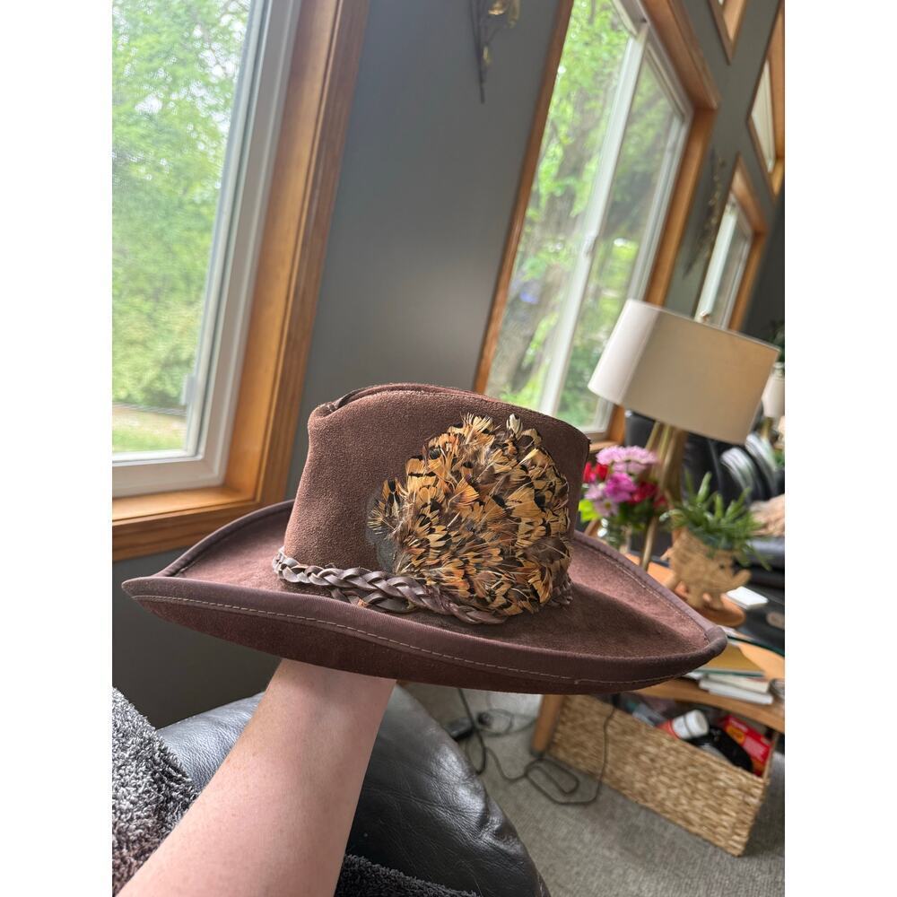 United hatters cap, millinery wrks USA suede feather hat